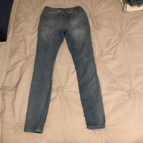 Skinny High Rise Jeans - Picture 3 of 4